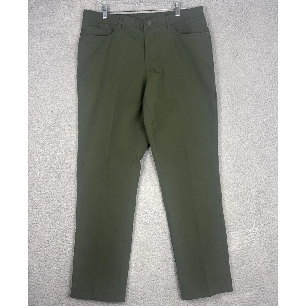 Kirkland Signature Men’s Green 5 Pocket Performance Pant Size 36x32